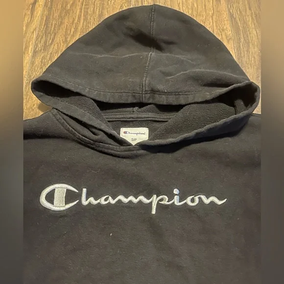 Champion Black Pullover Sweater with Iconic Logo - Picture 2 of 5